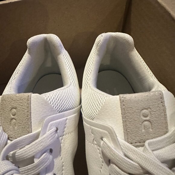 On Cloud Women's The Roger Centre Court Low Top Sneakers - Picture 5 of 14